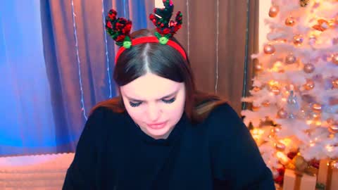 Snapshot of emma_dorn chatting on December 26, 8:39 am Eva online show from December 26, 8:39 am