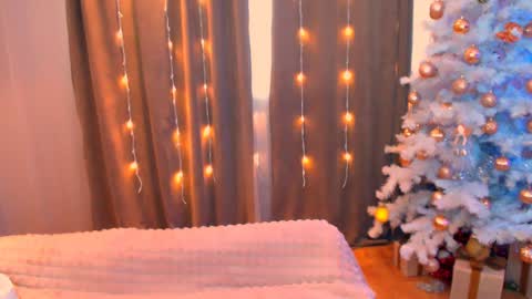 Snapshot of emma_dorn chatting on December 27, 8:02 am Eva online show from December 27, 8:02 am