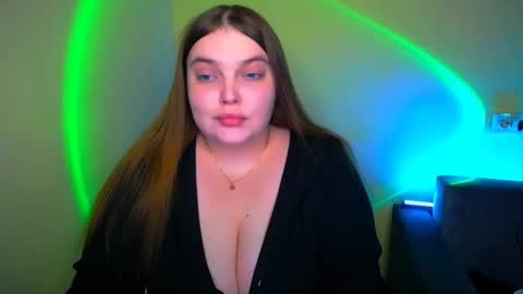 Snapshot of emma_dorn chatting on September 18, 7:05 pm Eva online show from September 18, 7:05 pm