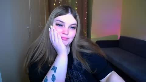 Snapshot of emma_dorn chatting on June 18, 9:58 am Eva online show from June 18, 9:58 am