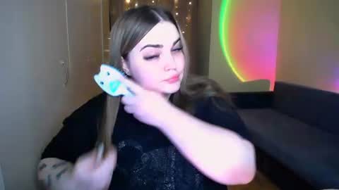 Snapshot of emma_dorn chatting on June 22, 6:27 pm Eva online show from June 22, 6:27 pm