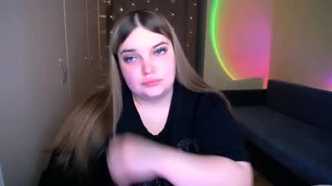 Snapshot of emma_dorn chatting on July 10, 2:08 pm Eva online show from July 10, 2:08 pm