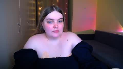 Snapshot of emma_dorn chatting on July 15, 8:30 am Eva online show from July 15, 8:30 am