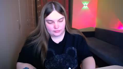 Snapshot of emma_dorn chatting on July 18, 9:13 am Eva online show from July 18, 9:13 am