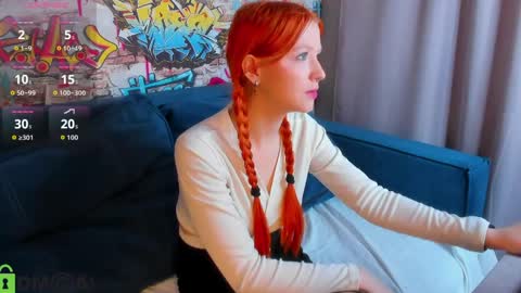 Snapshot of emma_dusk chatting on April 8, 9:20 am Emma online show from April 8, 9:20 am
