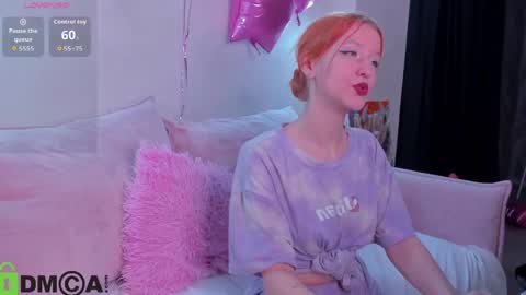 Snapshot of emma_dusk chatting on May 22, 12:51 am Emma online show from May 22, 12:51 am