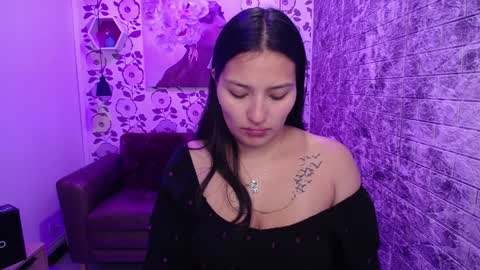 Snapshot of emma_garciaa_ chatting on January 22, 3:52 am emma online show from January 22, 3:52 am