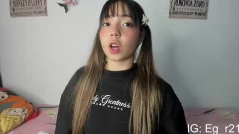 Snapshot of emma_grayys chatting on June 17, 10:39 am emma_grayys online show from June 17, 10:39 am