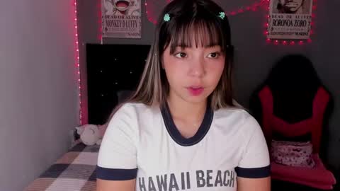 Snapshot of emma_grayys chatting on July 4, 12:33 pm emma_grayys online show from July 4, 12:33 pm