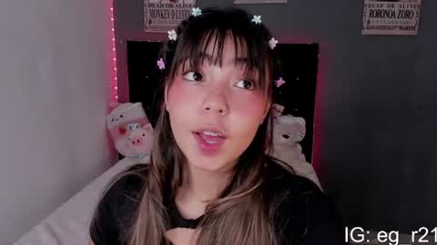 Snapshot of emma_grayys chatting on July 20, 5:37 pm emma_grayys online show from July 20, 5:37 pm