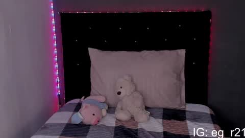Snapshot of emma_grayys chatting on July 30, 3:33 pm emma_grayys online show from July 30, 3:33 pm