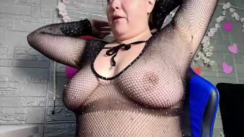 Snapshot of emma_honey__ chatting on November 28, 1:30 am Emma Miel online show from November 28, 1:30 am