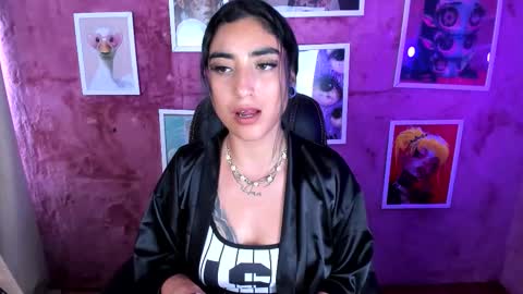 Emma online show from February 21, 9:05 pm