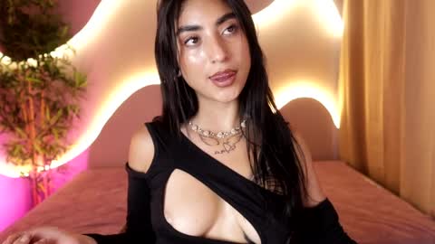 Emma online show from April 1, 9:23 pm