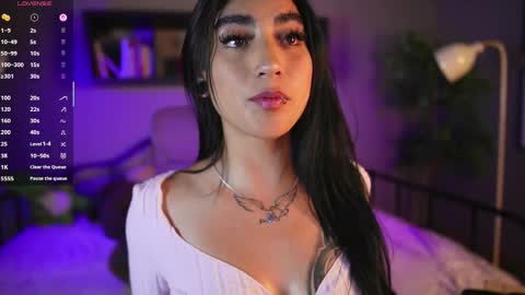 Snapshot of emma_lirys chatting on May 16, 4:09 am Emma online show from May 16, 4:09 am