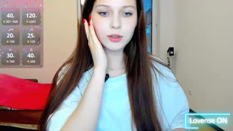 Snapshot of emma_loveyou chatting on September 28, 3:06 pm emma_loveyou online show from September 28, 3:06 pm