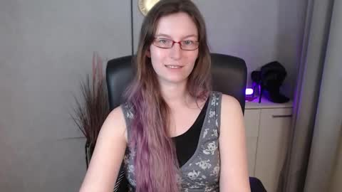 emma online show from September 24, 7:01 am