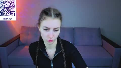 Snapshot of emma_myer chatting on April 20, 1:41 am Emma Myer online show from April 20, 1:41 am