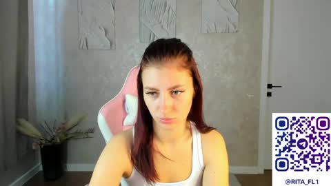 Snapshot of emma_myer chatting on May 12, 2:08 am Emma Myer online show from May 12, 2:08 am