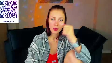Snapshot of emma_myer chatting on May 13, 2:25 pm Emma Myer online show from May 13, 2:25 pm