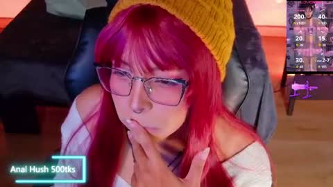 Snapshot of emma_nakamura chatting on July 10, 10:18 am online show from July 10, 10:18 am