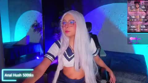 Snapshot of emma_nakamura chatting on July 11, 10:18 am online show from July 11, 10:18 am