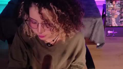Snapshot of emma_nakamura chatting on July 20, 10:39 am online show from July 20, 10:39 am