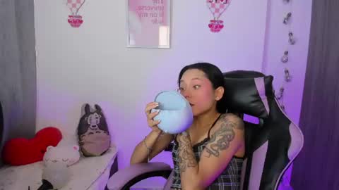 Snapshot of emma_rinaldi_ chatting on June 11, 6:39 pm Emma online show from June 11, 6:39 pm