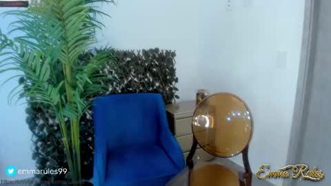 Snapshot of emma_rules99 chatting on March 3, 4:03 pm Emma online show from March 3, 4:03 pm