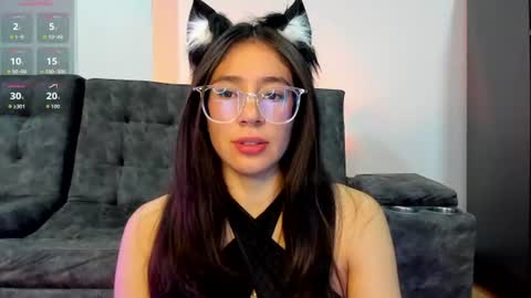 Snapshot of emma_sandovaal chatting on July 9, 2:48 am Emma online show from July 9, 2:48 am