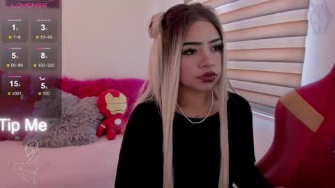 Snapshot of emma_soffia chatting on May 9, 3:06 pm EMMA online show from May 9, 3:06 pm