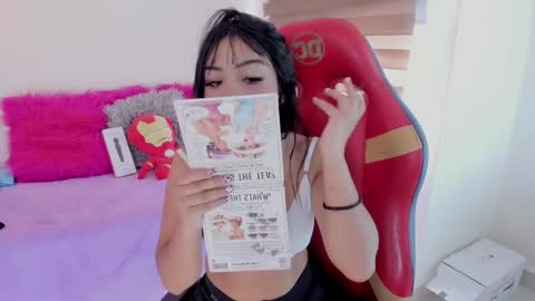 Snapshot of emma_soffia chatting on June 4, 6:58 pm EMMA online show from June 4, 6:58 pm