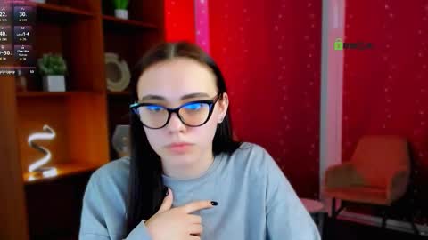 emma_swee online show from March 5, 6:42 am