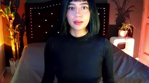 Snapshot of emma_web_ chatting on April 27, 12:25 pm Emma web online show from April 27, 12:25 pm