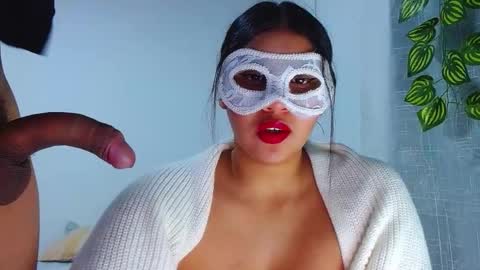 emmaandpablo_mask11 online show from February 2, 10:47 am