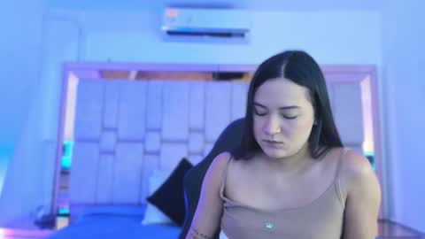 Snapshot of emmabeel chatting on September 17, 11:45 am Emma online show from September 17, 11:45 am