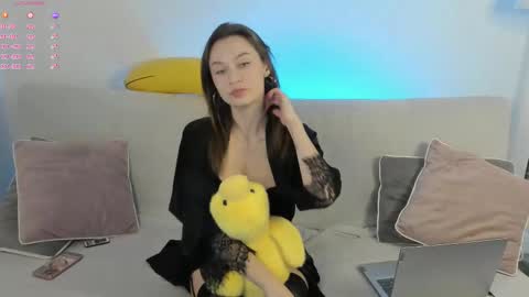 Emma online show from December 5, 4:43 am