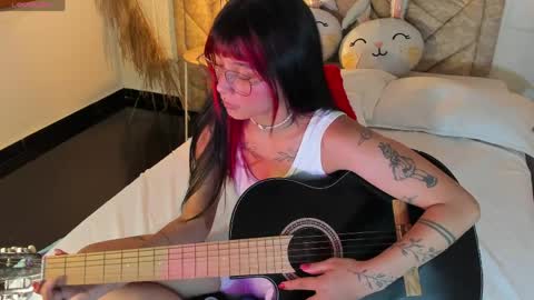           online show from April 8, 9:15 pm