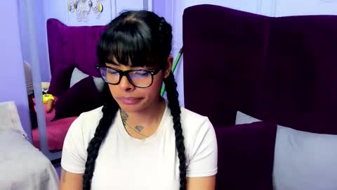 emmaebony_ online show from February 28, 4:41 pm