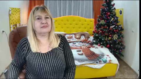 emmaellison924117 online show from January 5, 5:27 pm