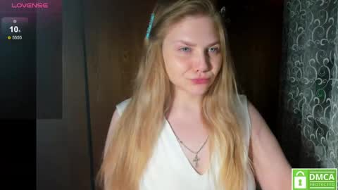 Snapshot of emmafrizea chatting on April 28, 9:09 pm Hello Im newMake me cumPVT 12tk for min ALL INCLUSIVE online show from April 28, 9:09 pm