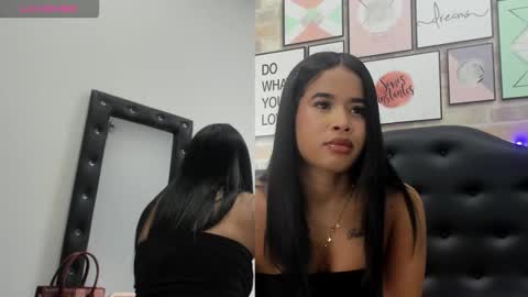 Snapshot of emmagirl0 chatting on March 3, 3:23 am Emma online show from March 3, 3:23 am