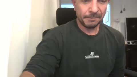 Snapshot of emmagold123 chatting on December 26, 9:15 pm Ariel online show from December 26, 9:15 pm