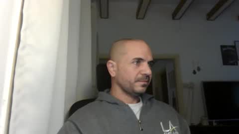 Snapshot of emmagold123 chatting on December 28, 7:55 am Ariel online show from December 28, 7:55 am