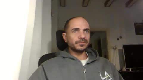 Snapshot of emmagold123 chatting on March 4, 4:06 am Ariel online show from March 4, 4:06 am