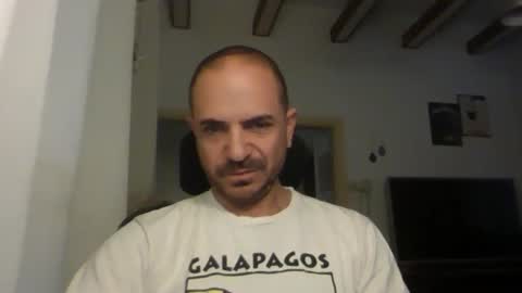 Snapshot of emmagold123 chatting on October 3, 4:09 am Ariel online show from October 3, 4:09 am