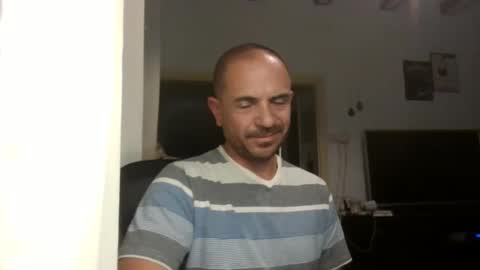 Snapshot of emmagold123 chatting on October 20, 4:40 pm Ariel online show from October 20, 4:40 pm