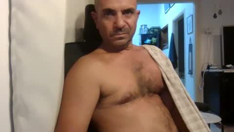 Snapshot of emmagold123 chatting on October 30, 7:36 pm Ariel online show from October 30, 7:36 pm