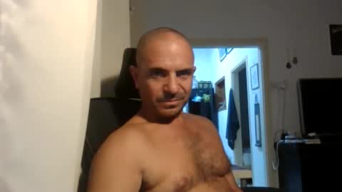 Snapshot of emmagold123 chatting on October 31, 2:51 pm Ariel online show from October 31, 2:51 pm