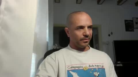 Snapshot of emmagold123 chatting on November 1, 5:09 am Ariel online show from November 1, 5:09 am